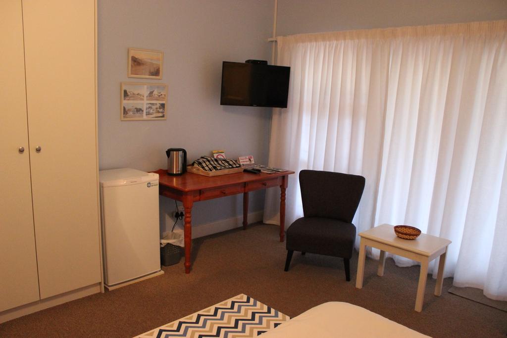 Smuts Ave. Guest Rooms Hermanus Extérieur photo
