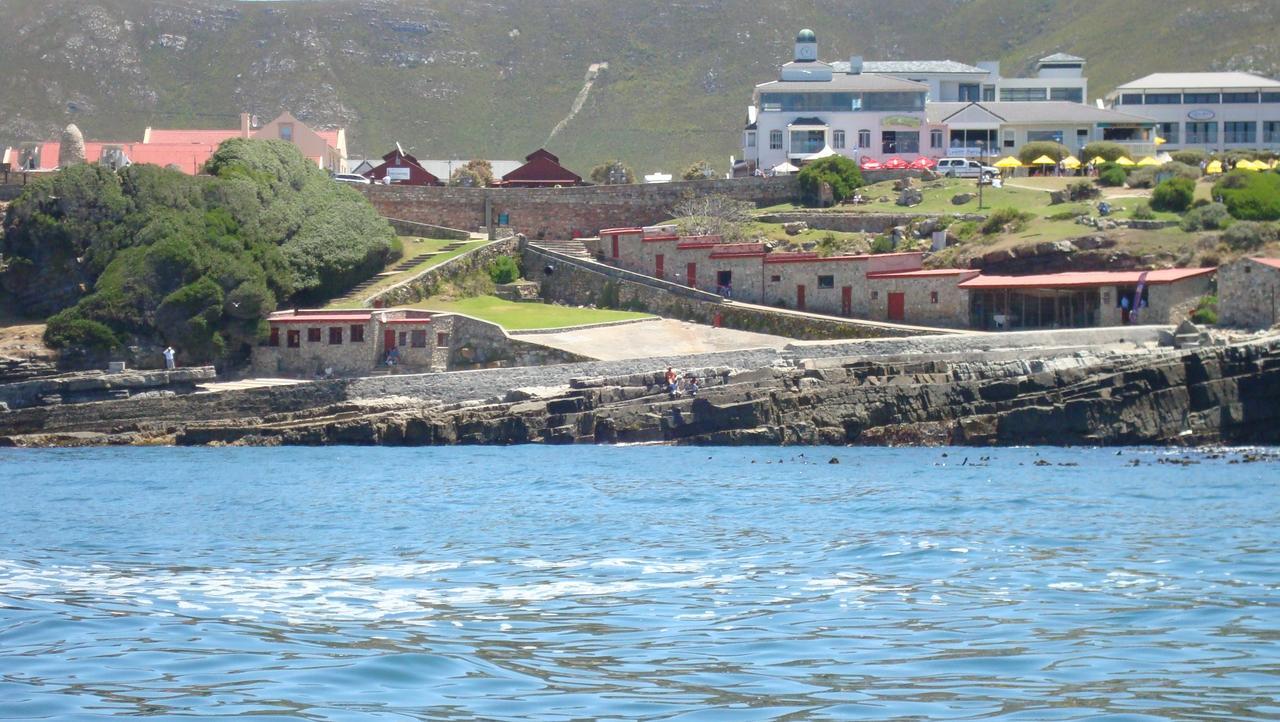 Smuts Ave. Guest Rooms Hermanus Extérieur photo